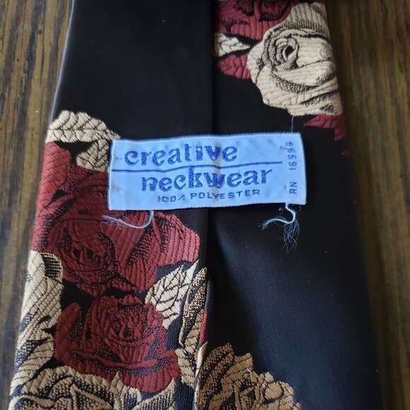 Creative Neckwear 4 Inch Wide Black With Flower Design Necktie Tie - Picture 3 of 4